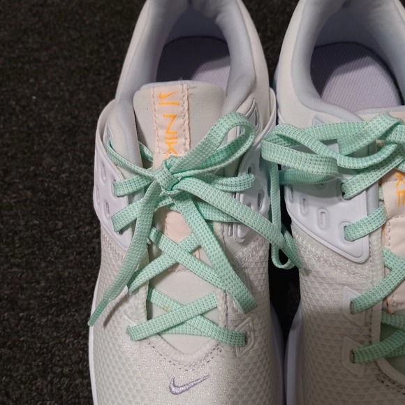 Nike White and Teal Athletic Shoes - Picture 6 of 6